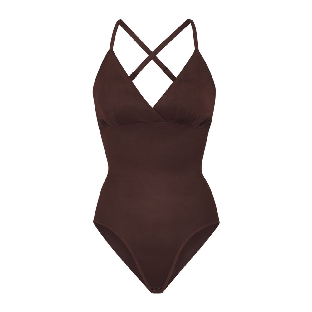 SKIMS: SIMPLY BARE BODYSUIT BRIEF W/ SNAPS